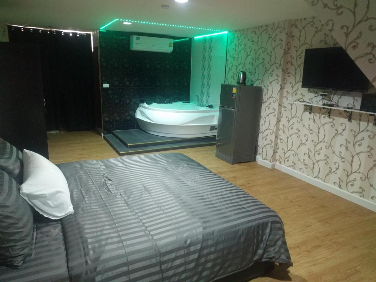 Gw Guesthouse Патая Екстериор снимка